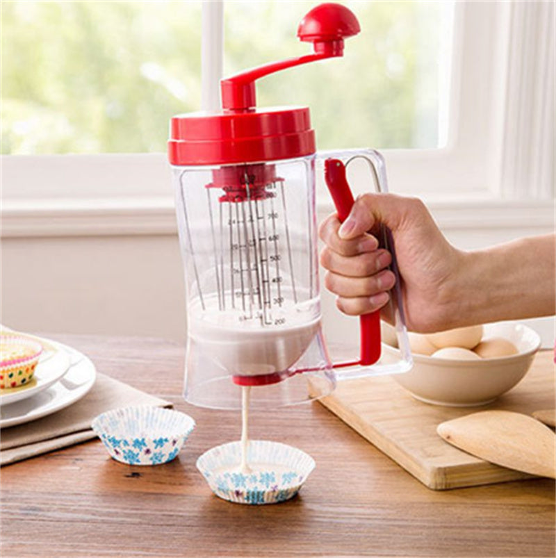 Cream dispenser